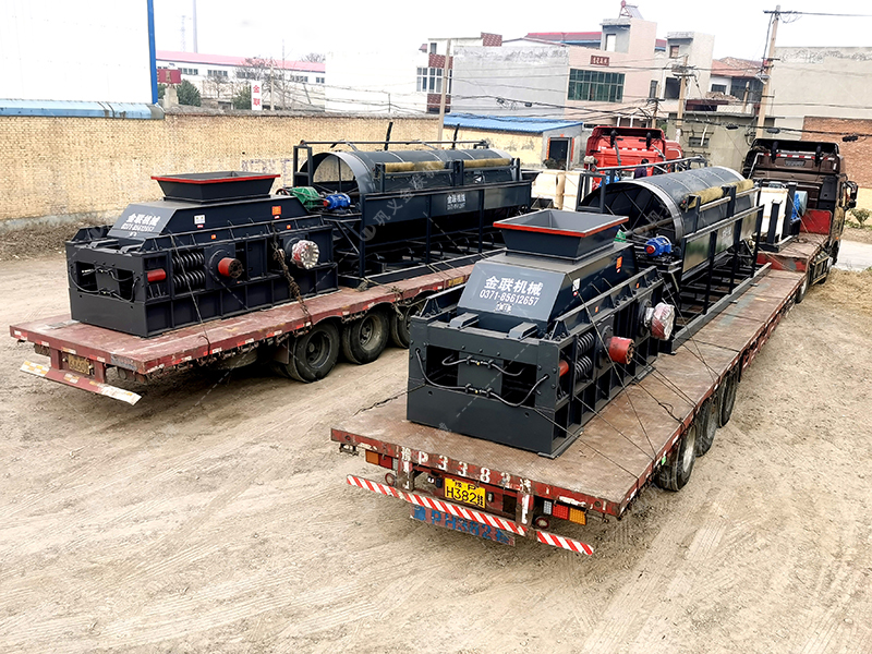 大型鐵礦石對輥制砂機多少錢一臺? 大型鐵礦石對輥制砂機多少錢一臺?