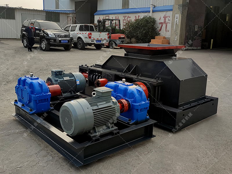 800x600中型對輥制砂機(jī) 制砂機(jī)設(shè)備發(fā)貨圖片