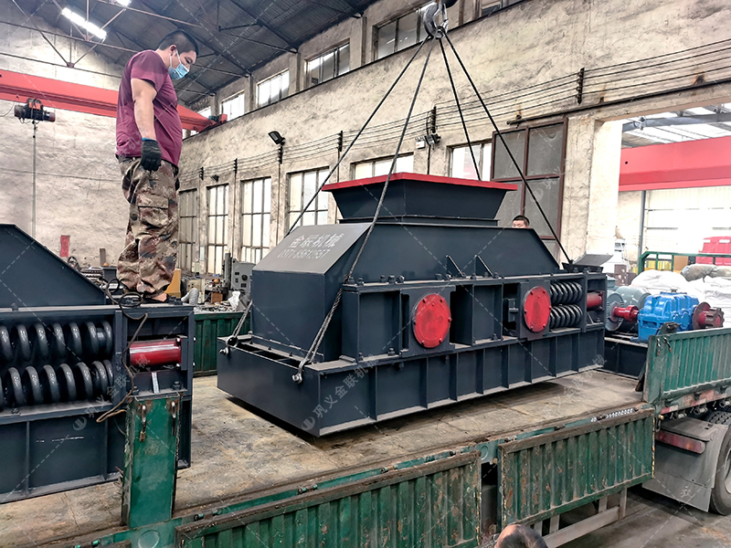 處理礦山廢石料用1510型對輥制砂機產能如何？